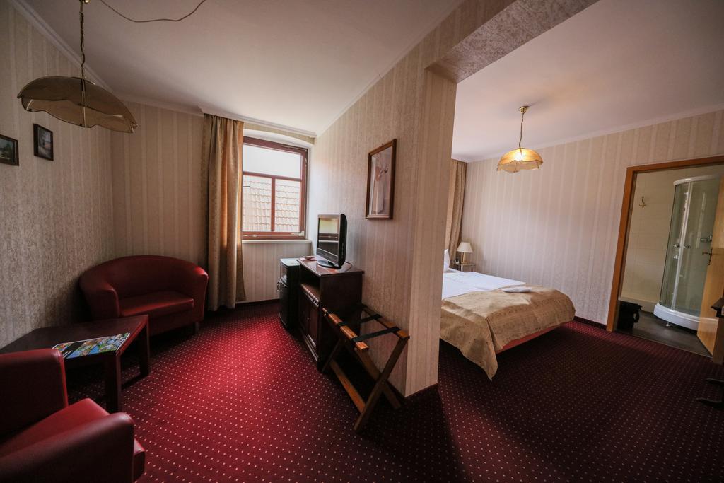 Hotel Zur Traube Freyburg Εξωτερικό φωτογραφία